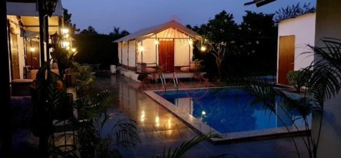 Luxury Farmhouse In Chhatarpur With Pool New Delhi Exterior foto