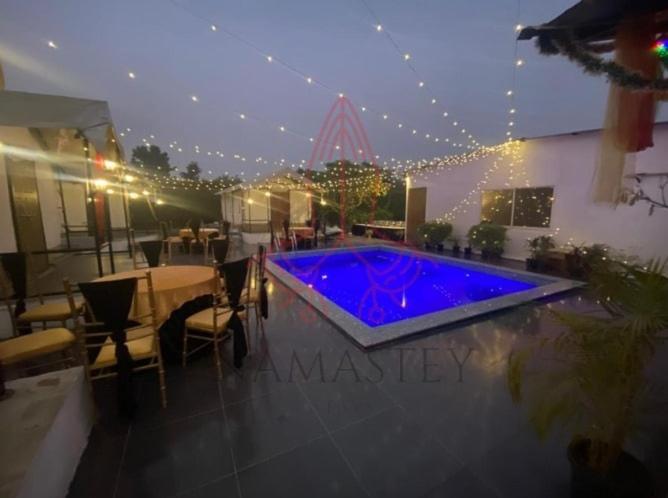 Luxury Farmhouse In Chhatarpur With Pool New Delhi Exterior foto